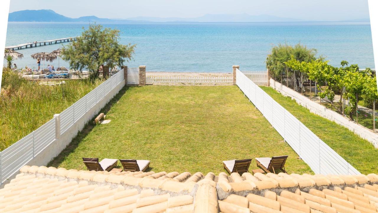Terracotta Beach House Lefkímmi Eksteriør billede