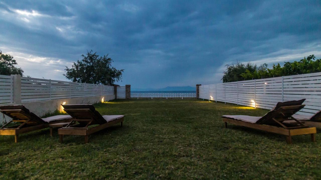 Terracotta Beach House Lefkímmi Eksteriør billede